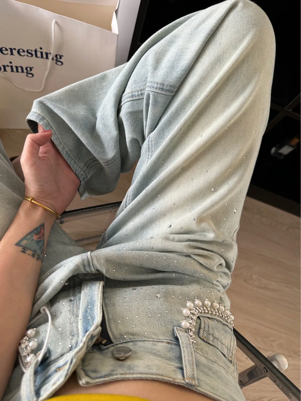 Women Pocket Beaded Rhinestone Washed Jeans